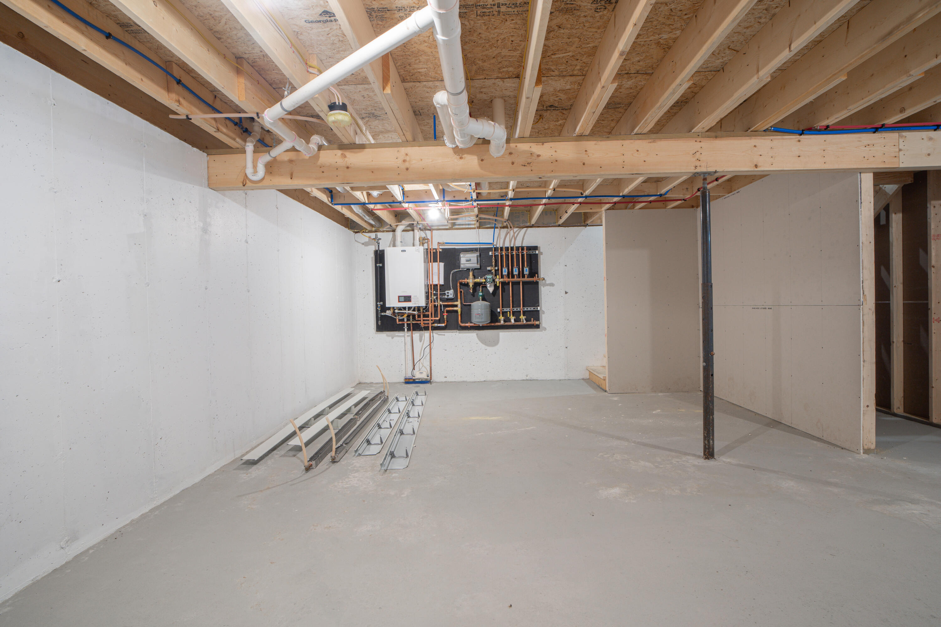 529 W W Broadway