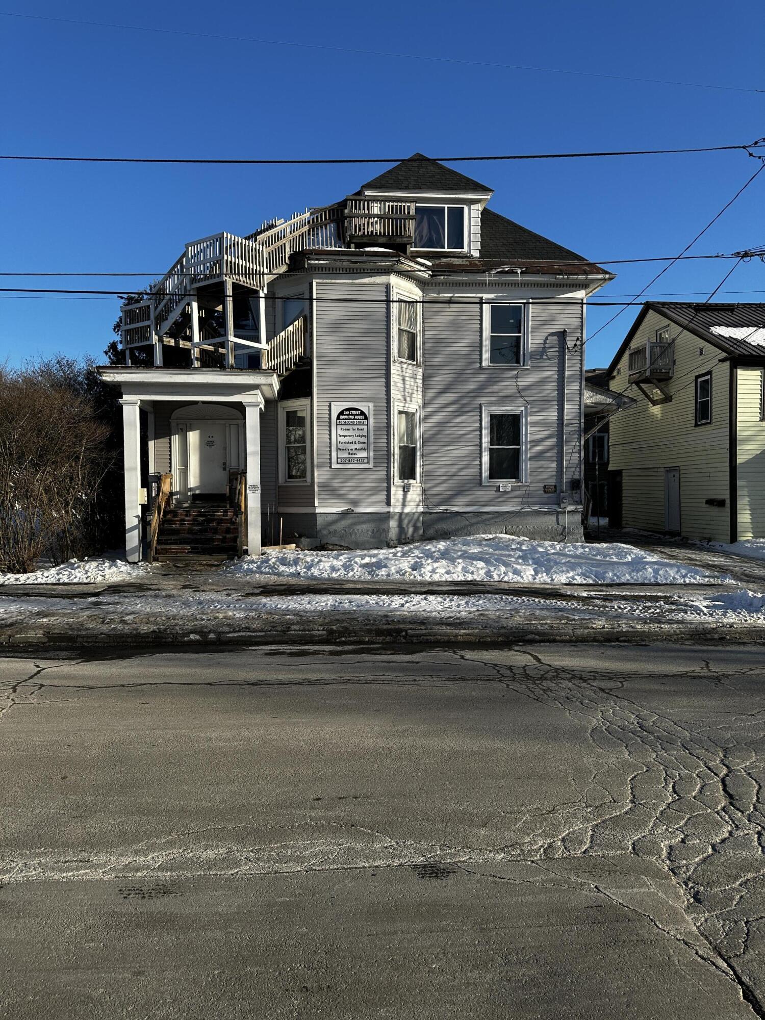 40 2nd Street