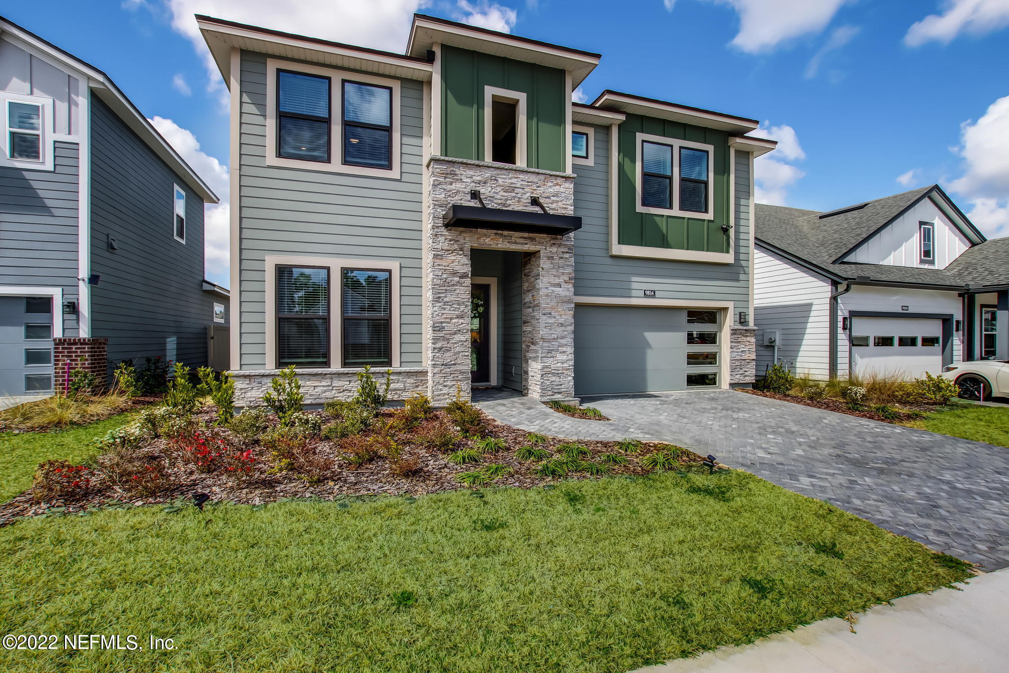 9814 INVENTION LN