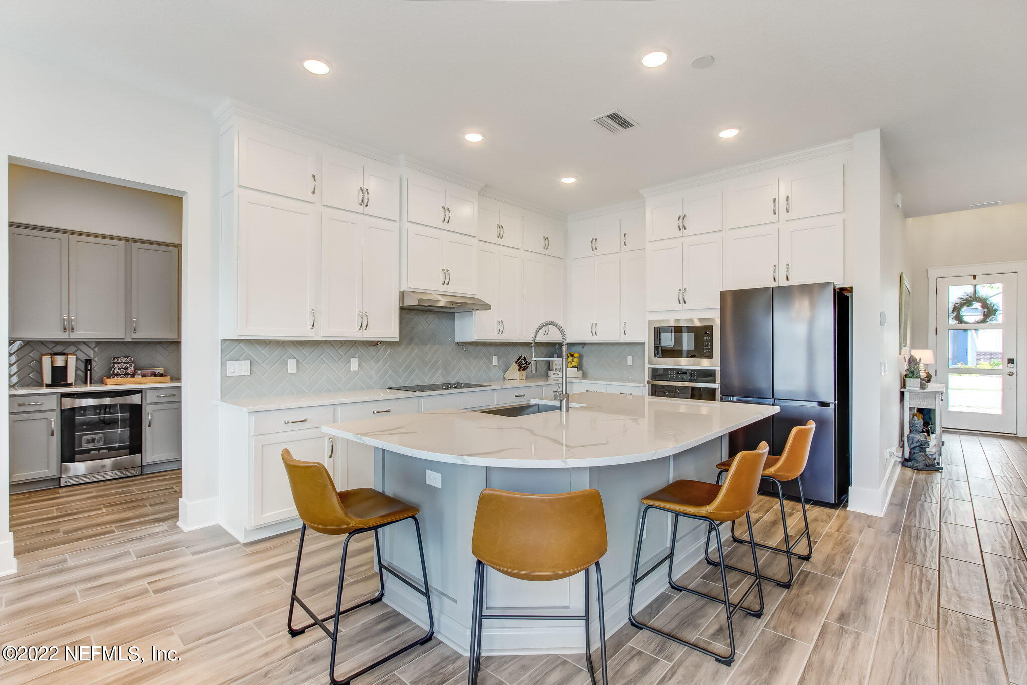 9814 INVENTION LN