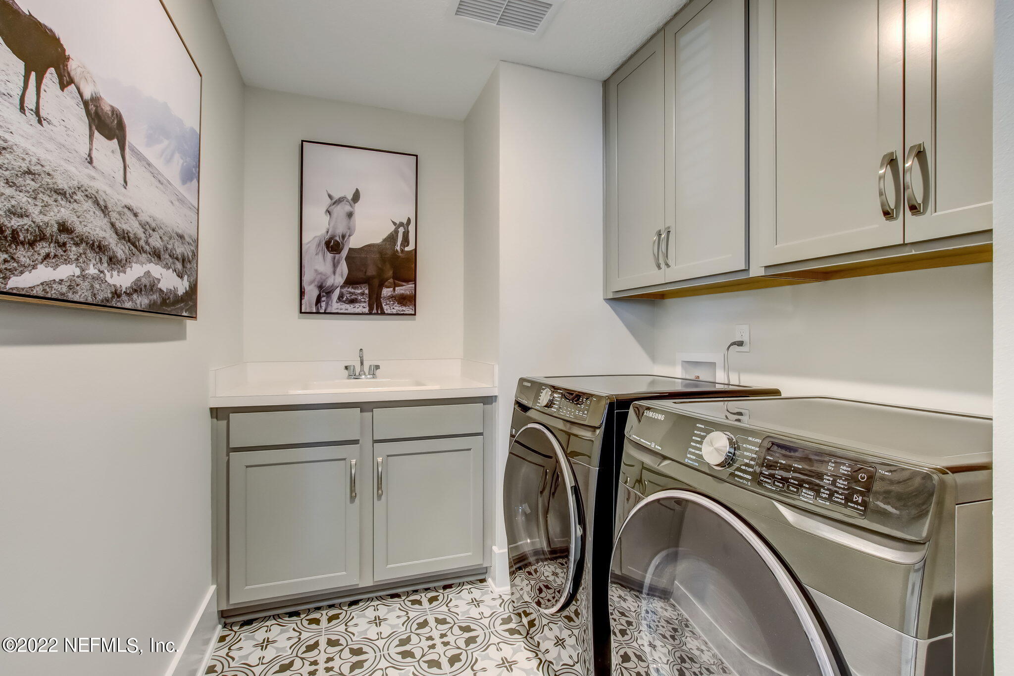 9814 INVENTION LN