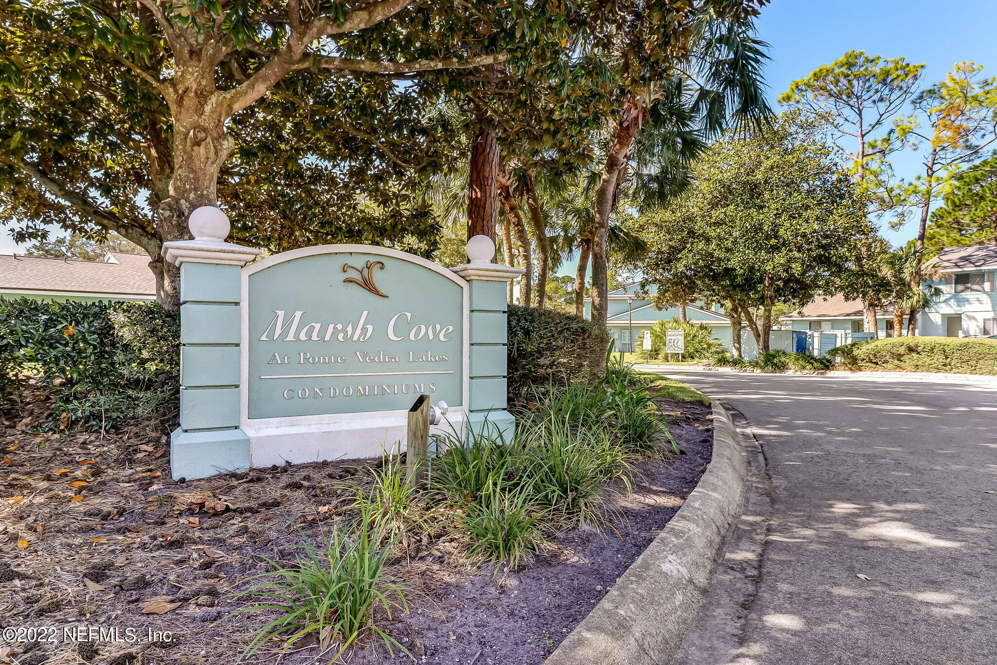 103 N MARSH COVE LN