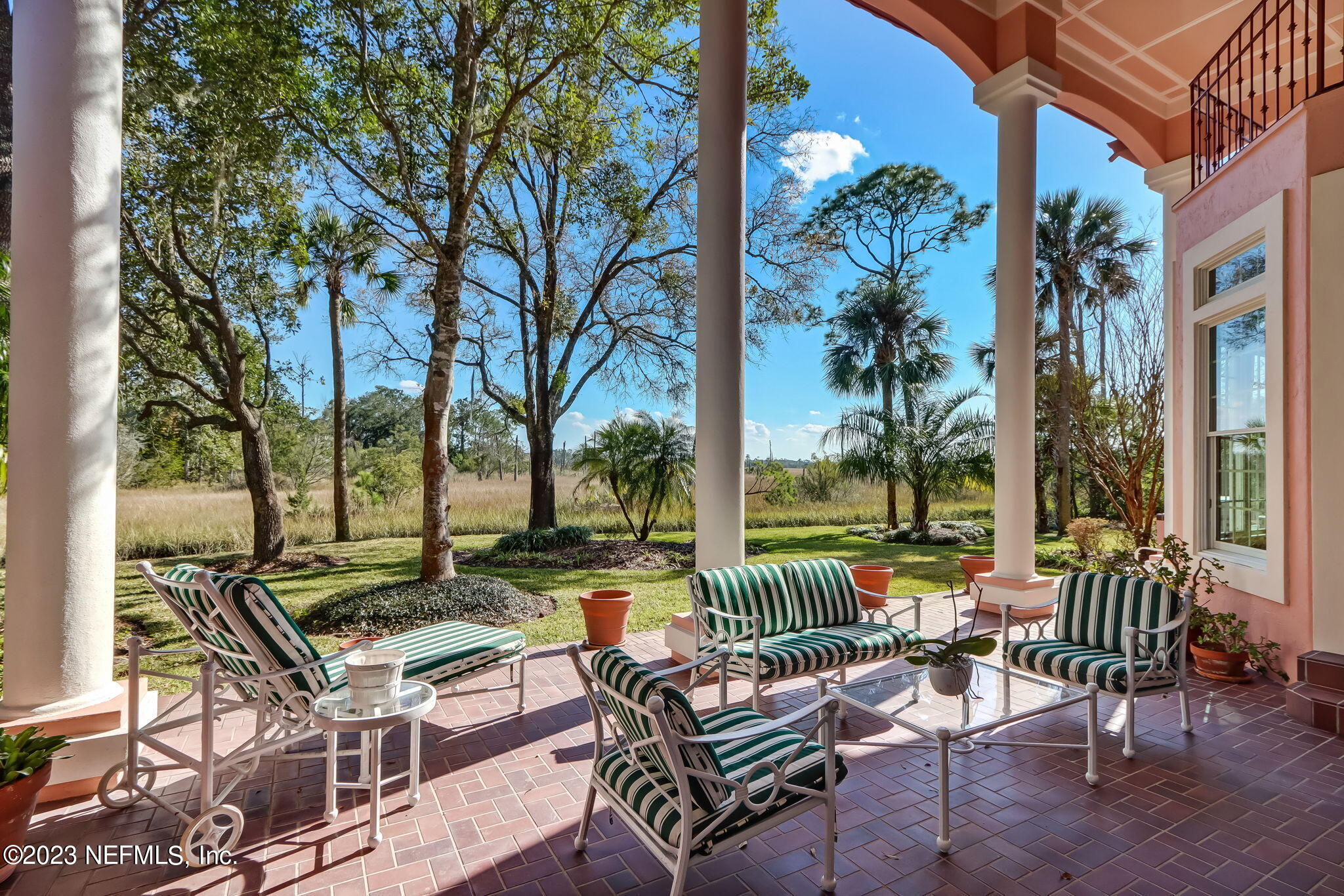 105 TEAL POINTE LN