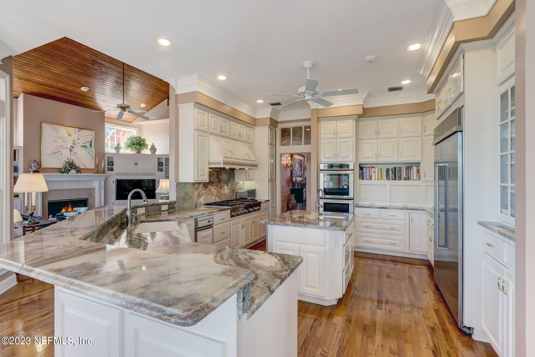 105 TEAL POINTE LN