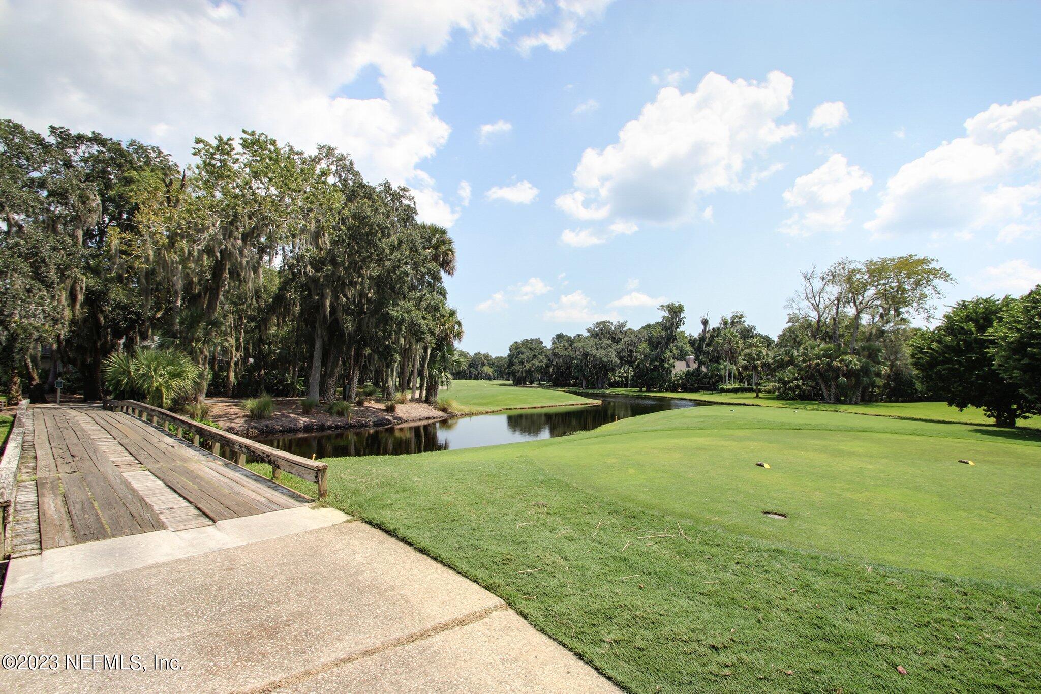 105 TEAL POINTE LN