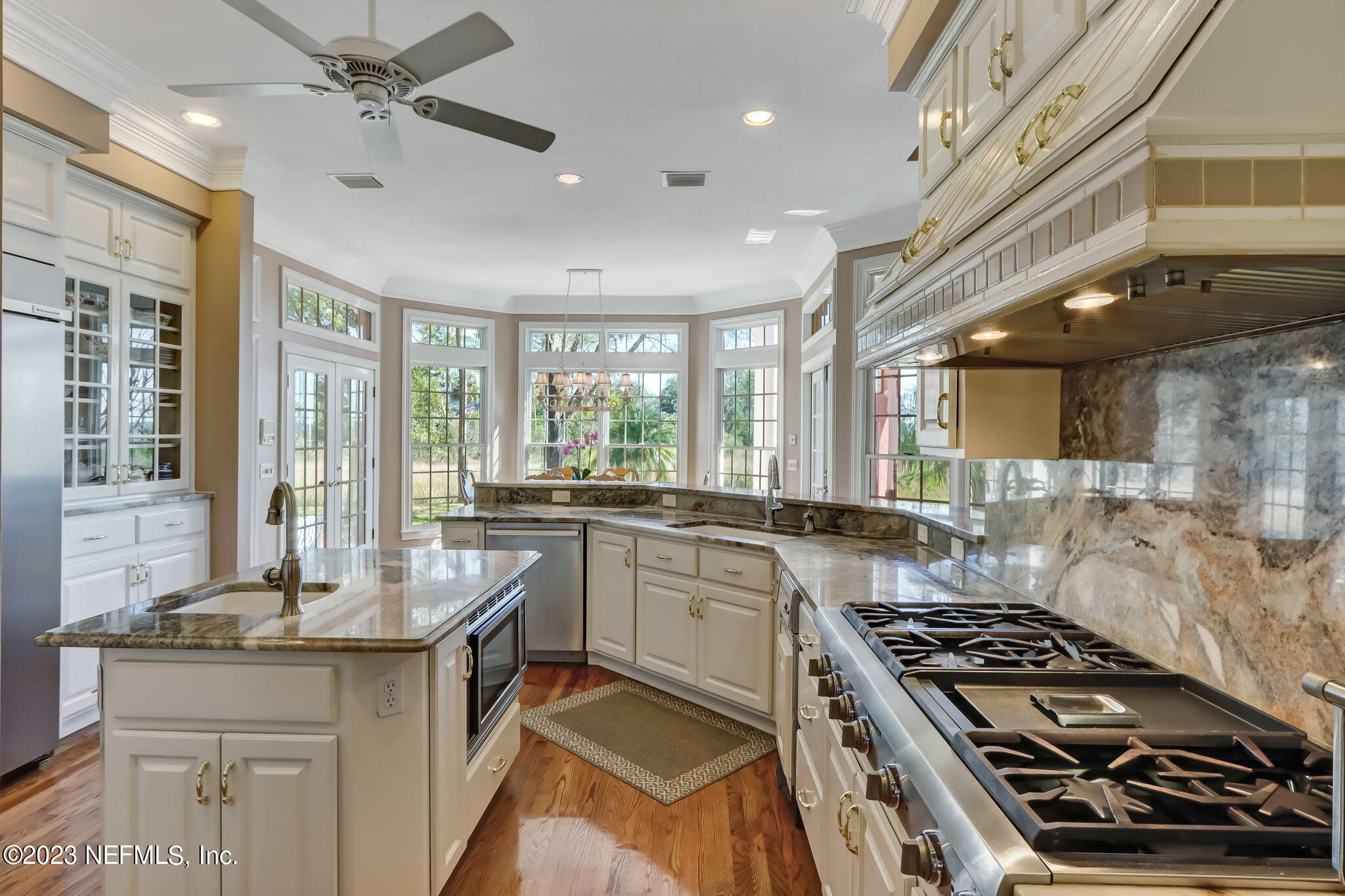 105 TEAL POINTE LN