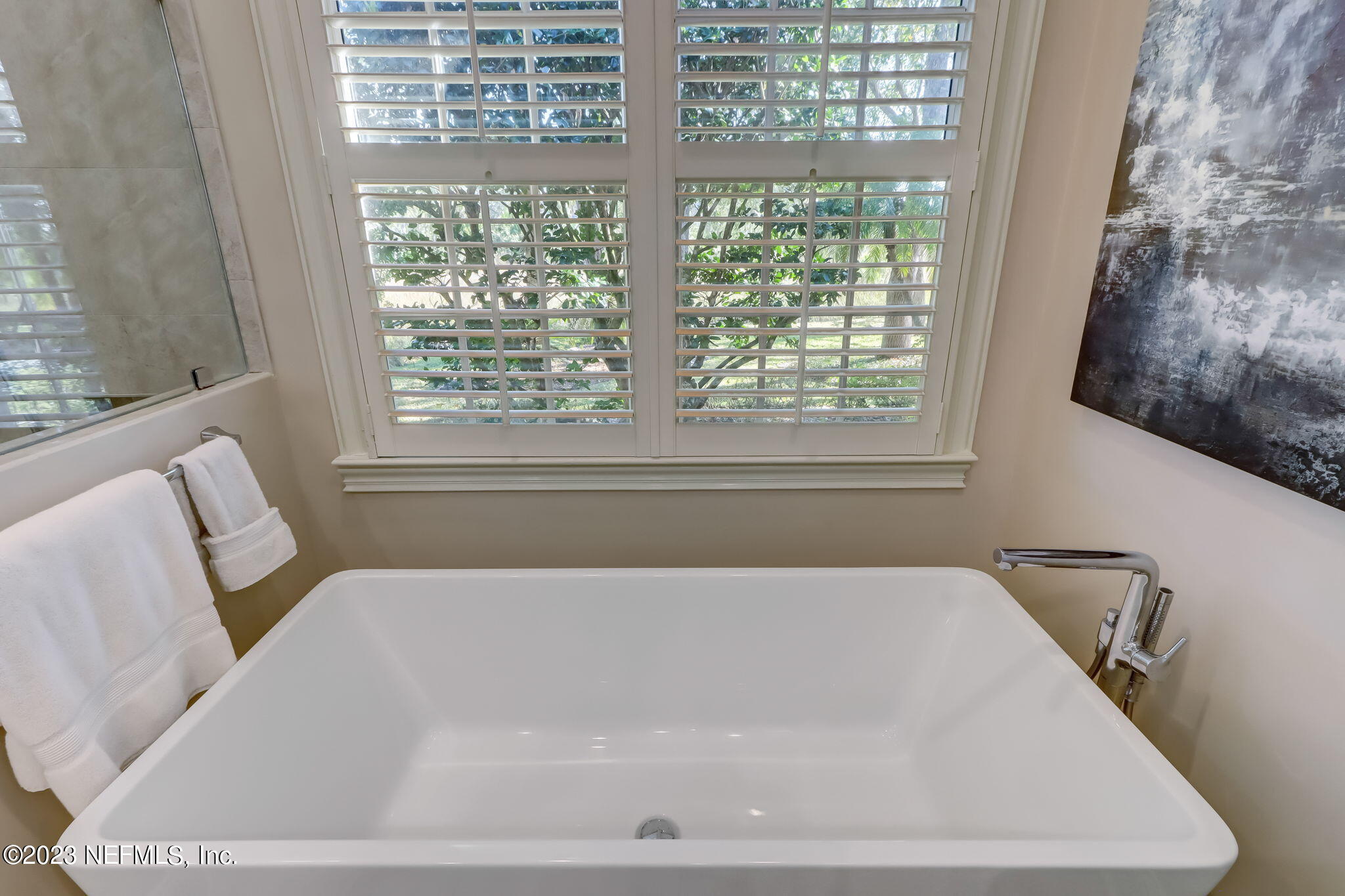 105 TEAL POINTE LN