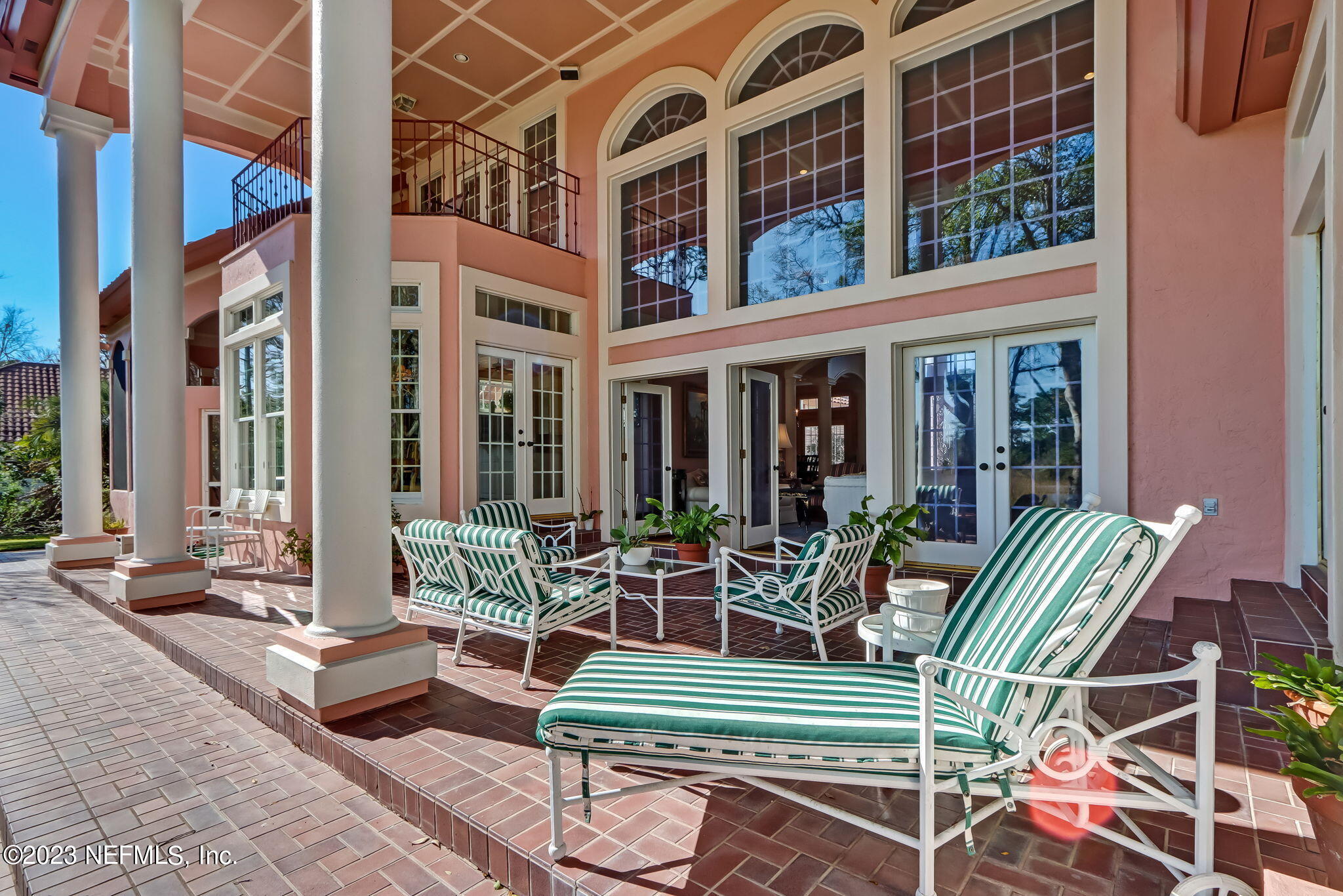 105 TEAL POINTE LN