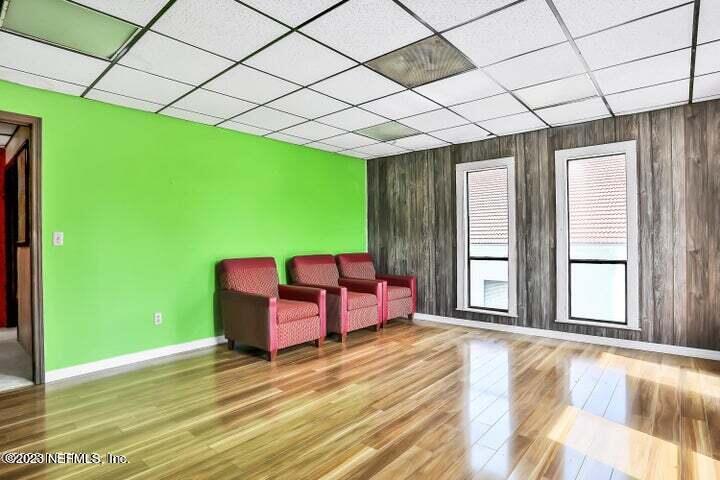 120 5TH ST N
