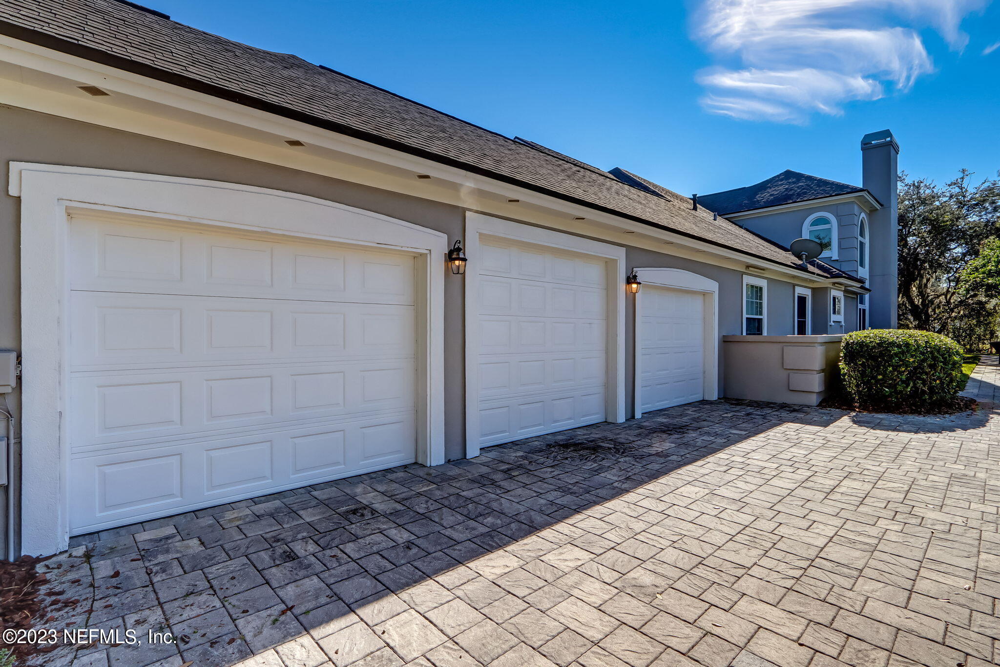 8270 MERGANSER DR