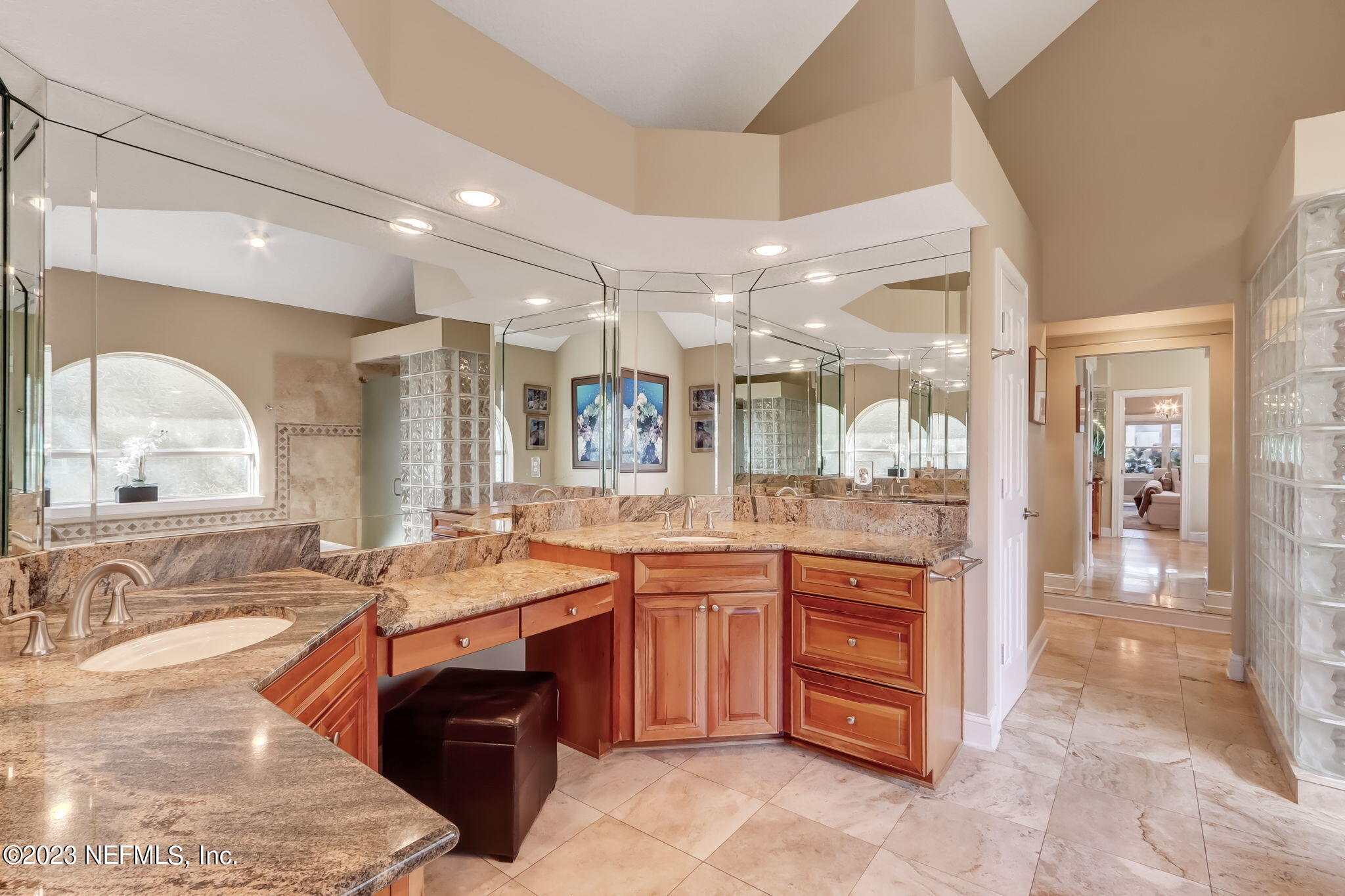 8270 MERGANSER DR