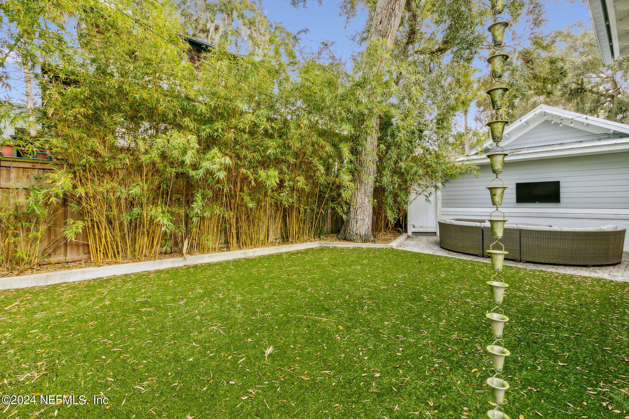 395 8TH Street