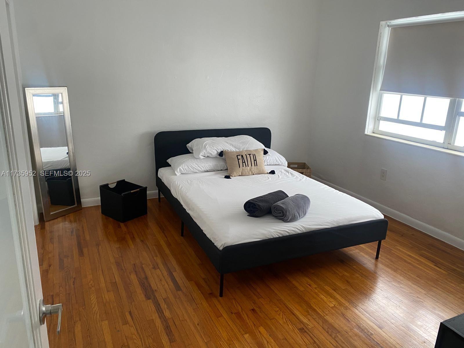 1551 Michigan Avenue 10