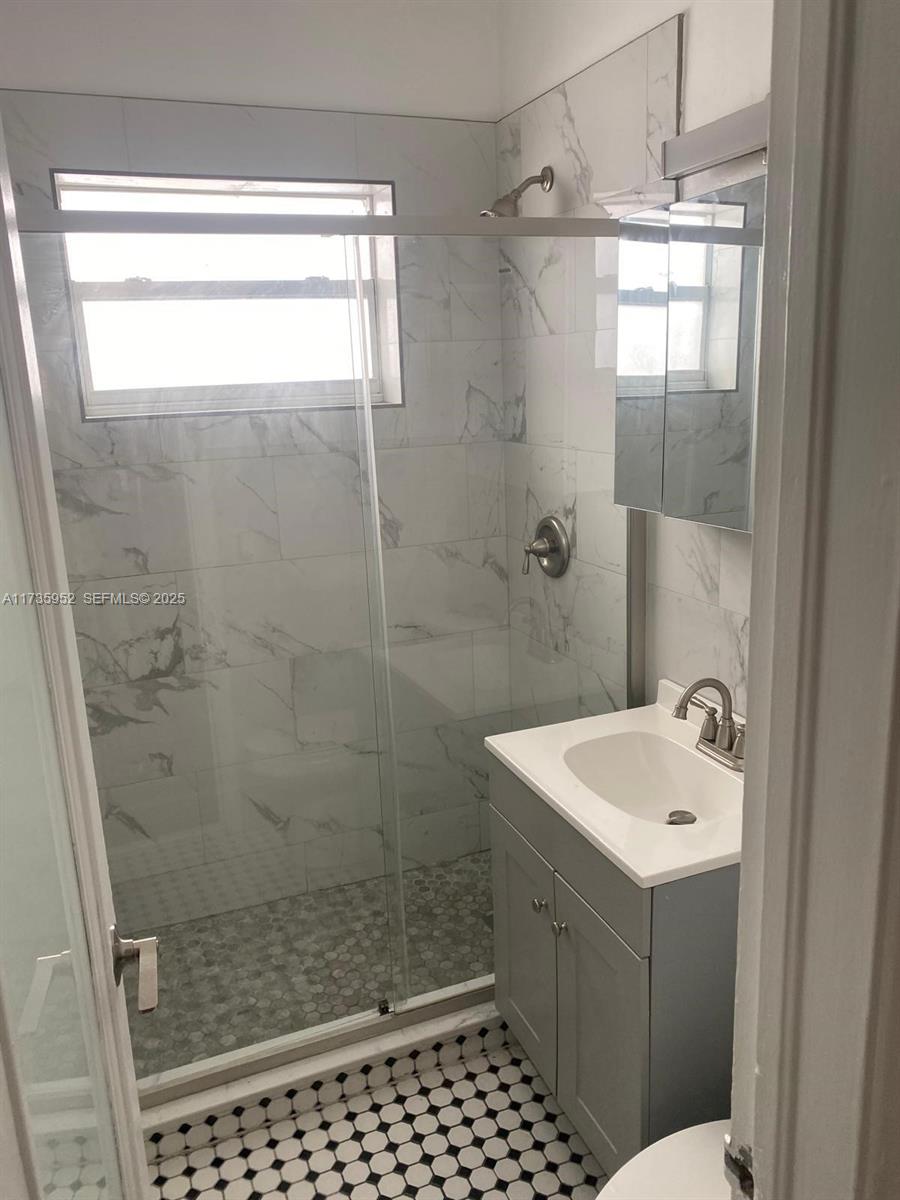 1551 Michigan Avenue 10