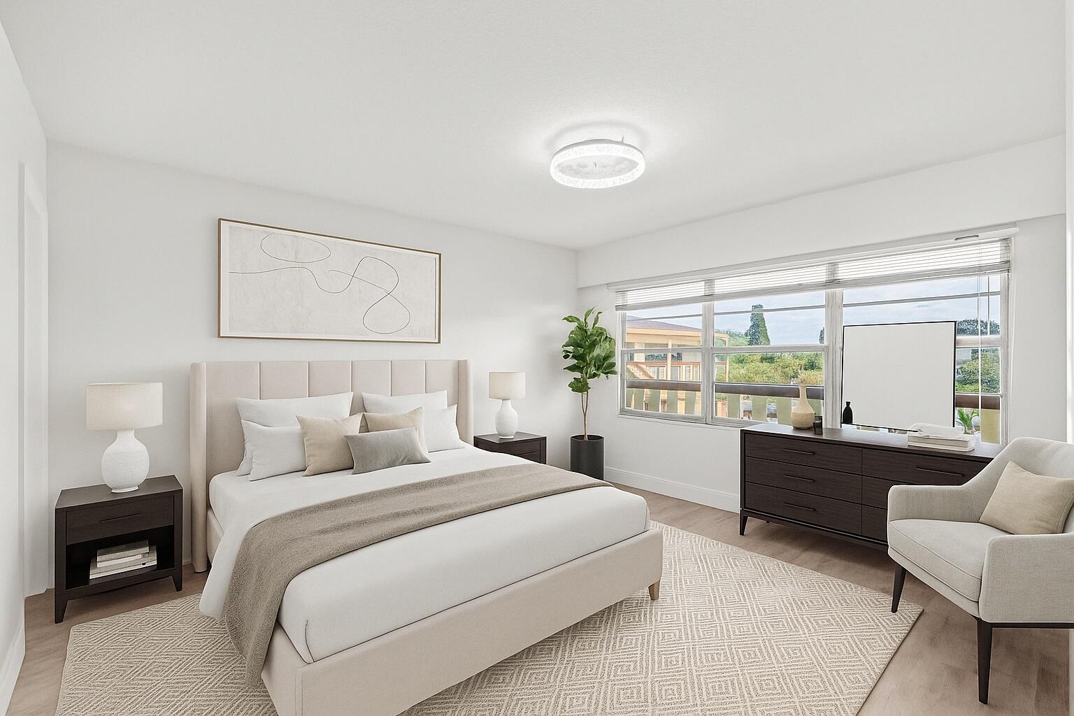 204 Mansfield E 204
