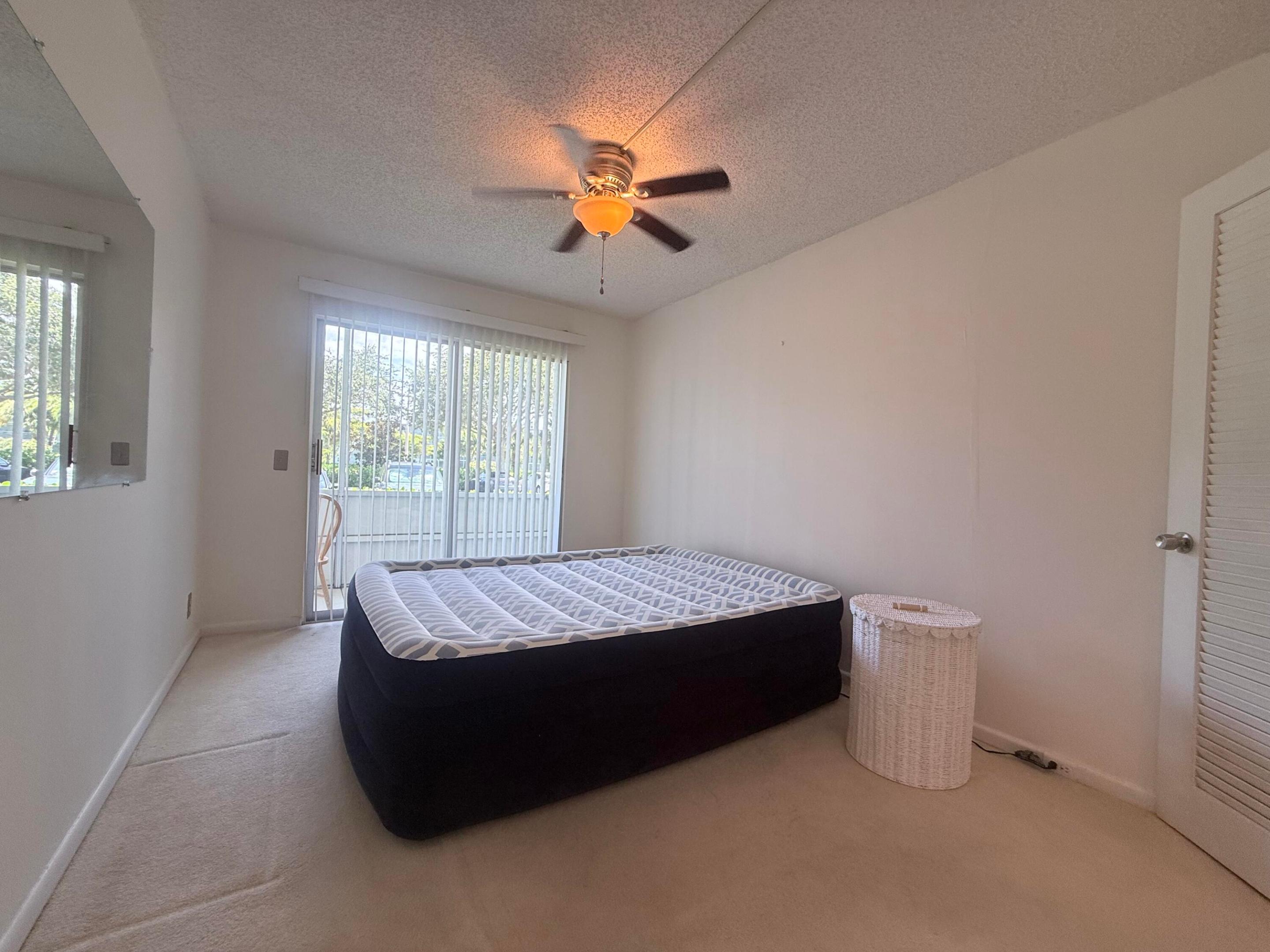 52 MANSFIELD B B
