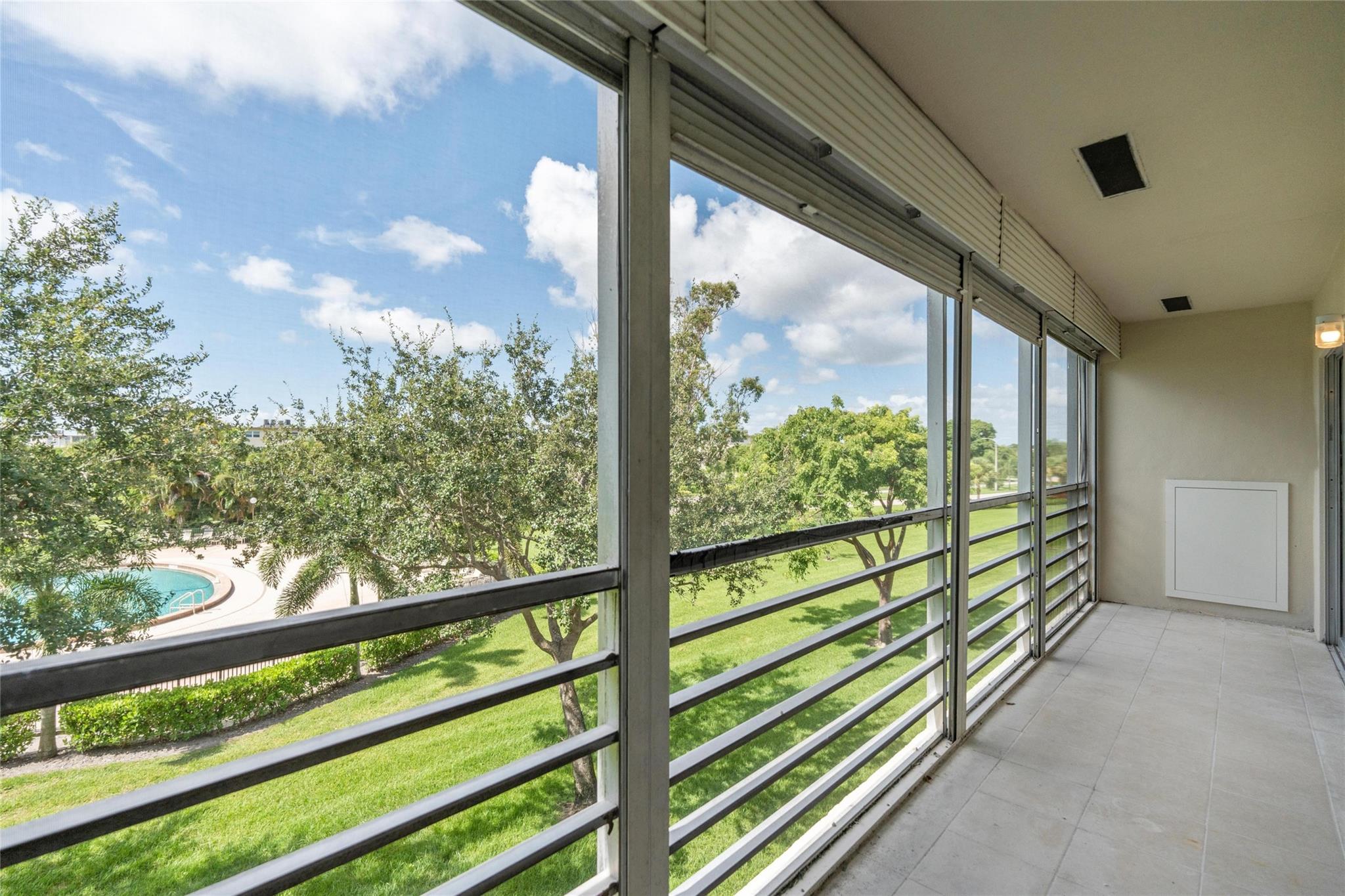 204 Mansfield E 204