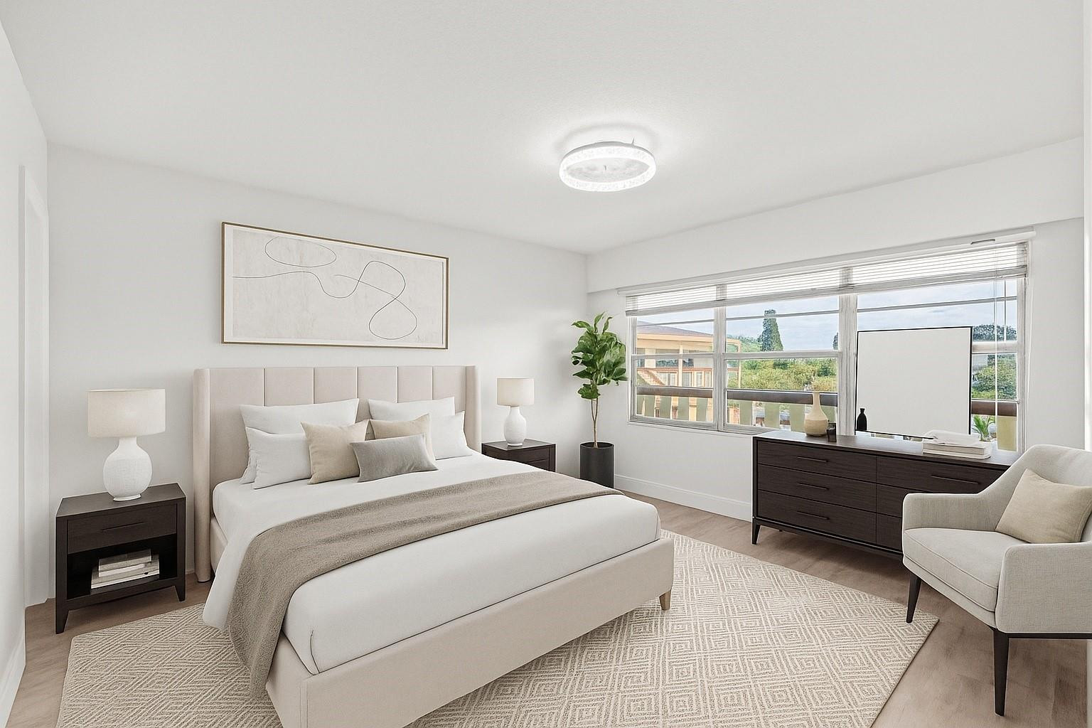 204 Mansfield E 204
