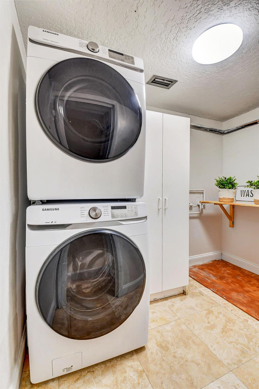 7715 La Mirada Drive