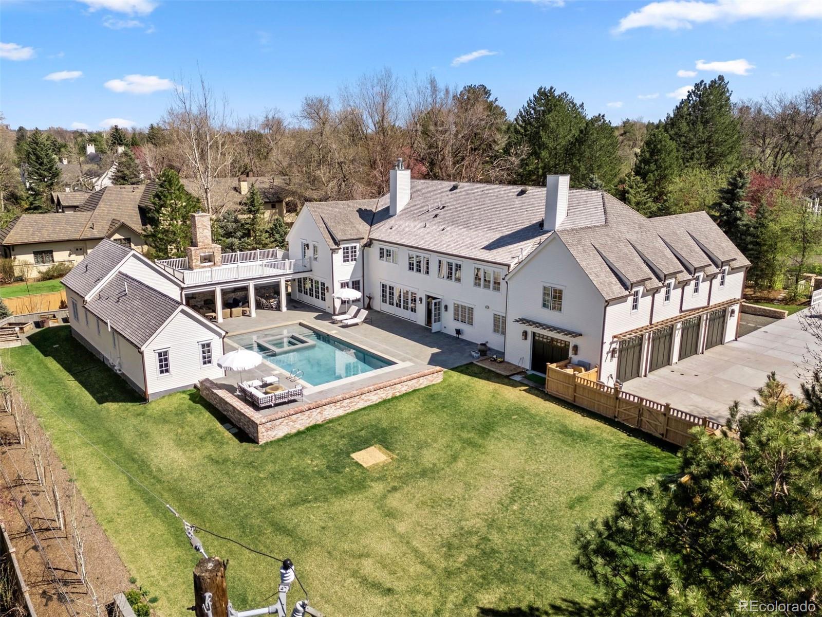 12 Viking Drive