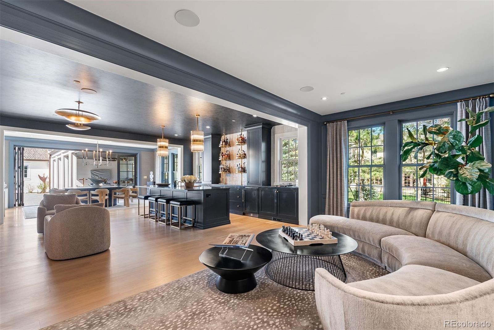 12 Viking Drive