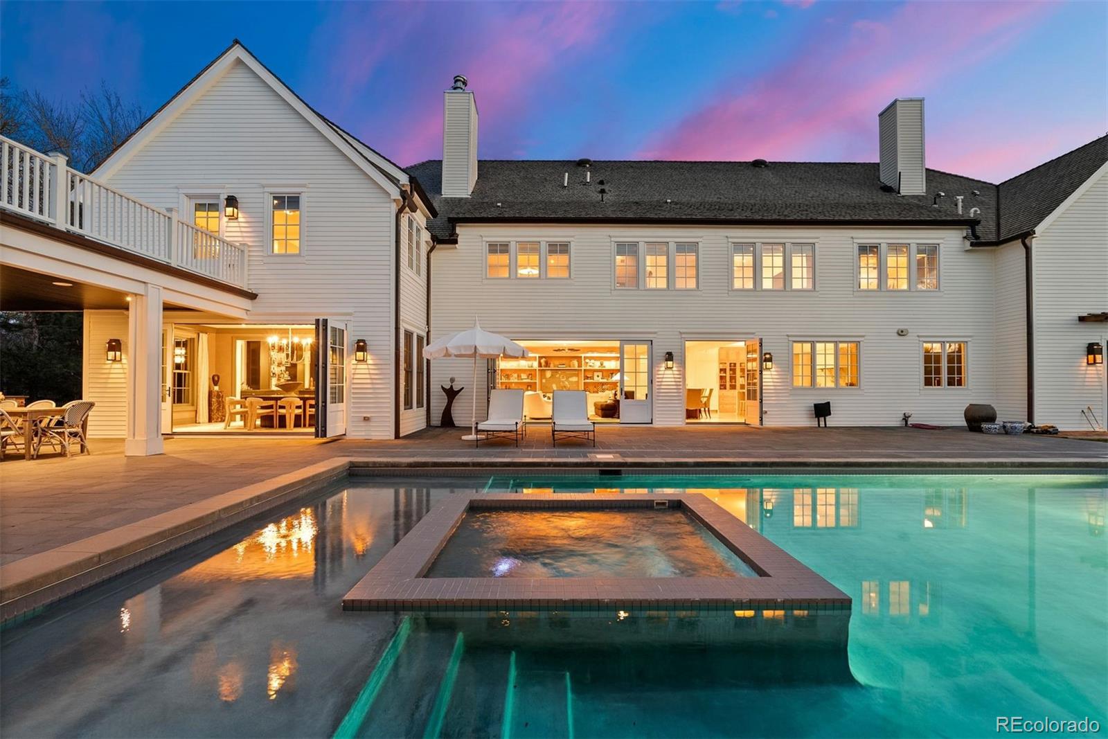 12 Viking Drive