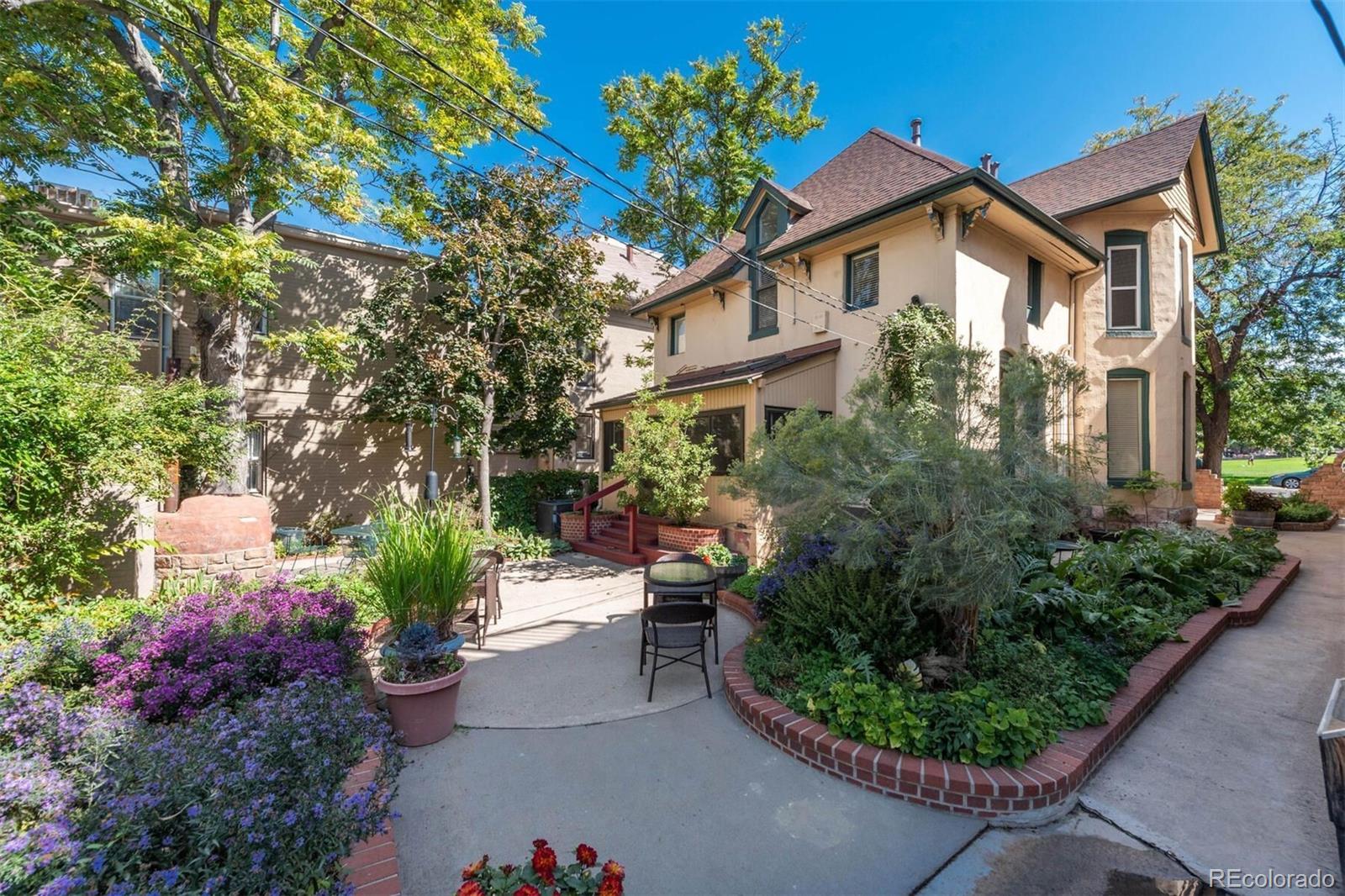 2147 Tremont Place