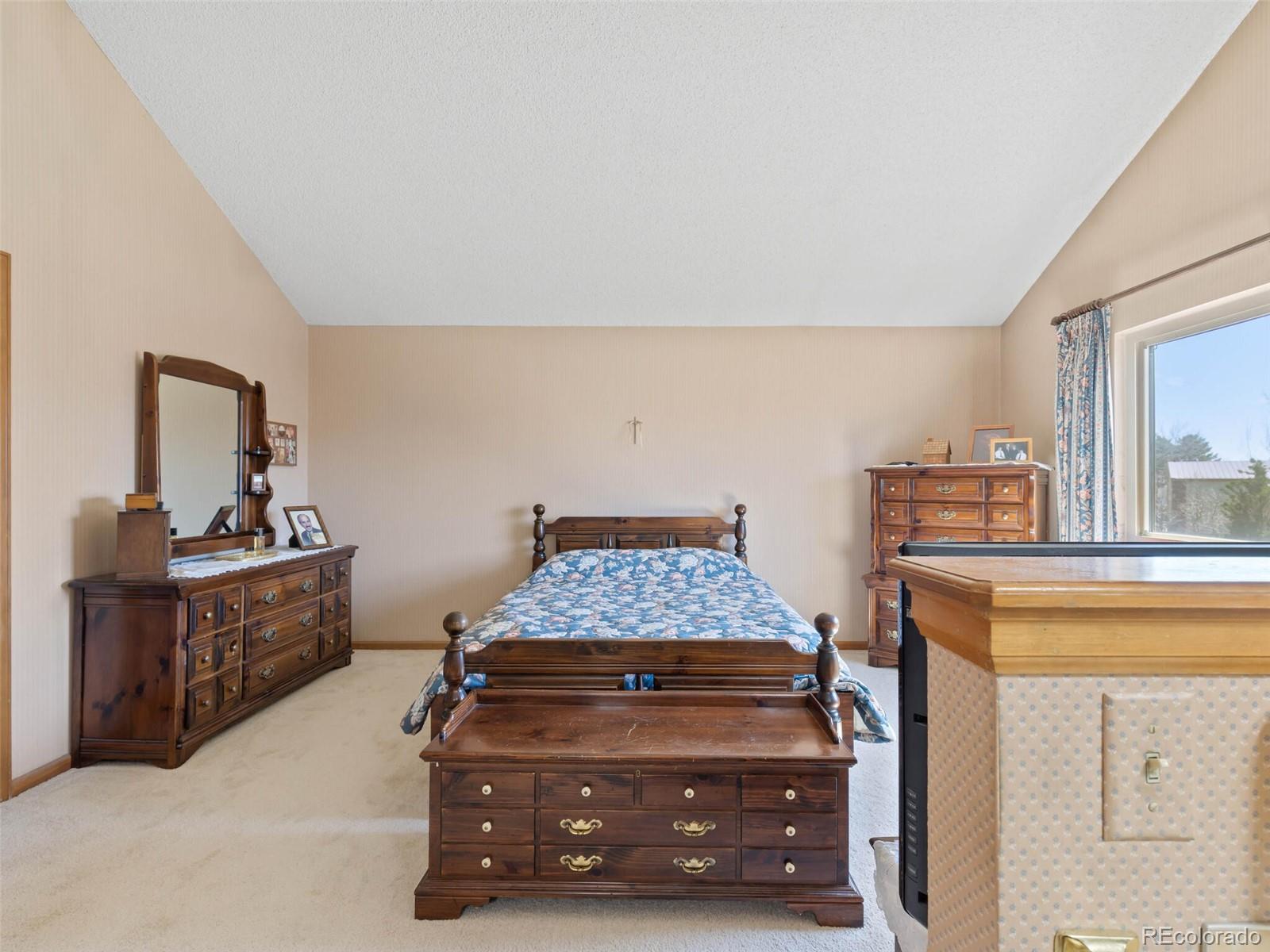 8166 W Geddes Avenue