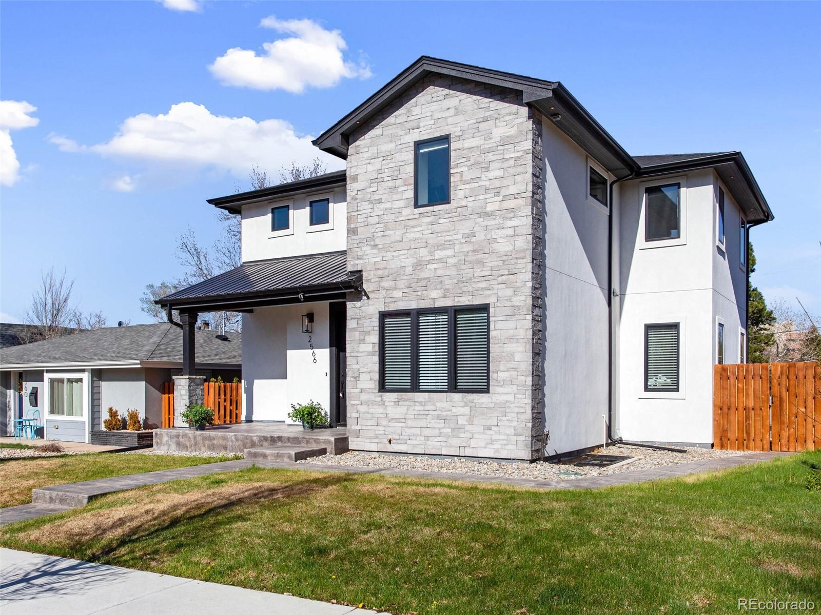 2566 S Pennsylvania