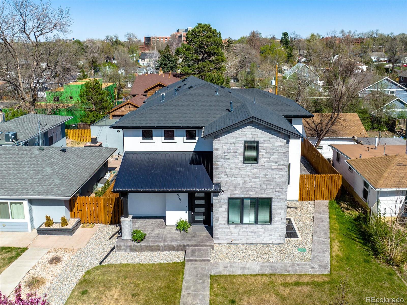 2566 S Pennsylvania