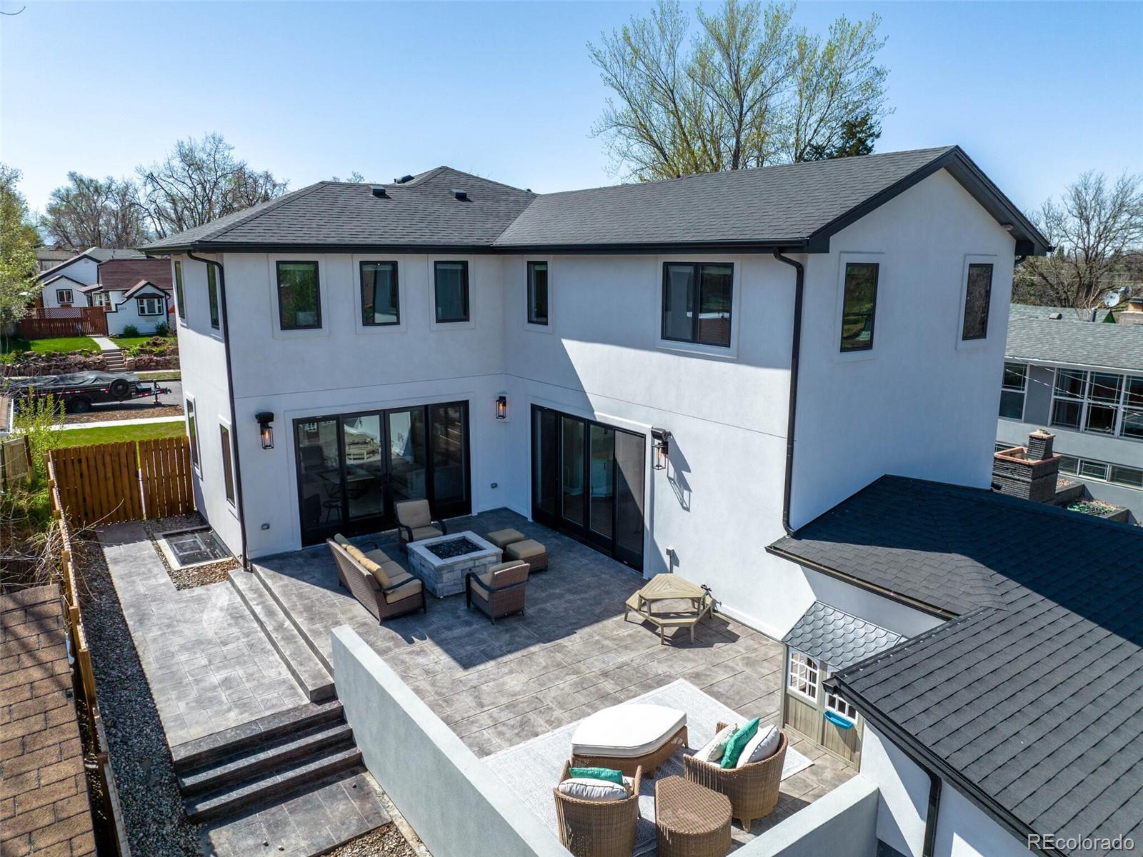 2566 S Pennsylvania