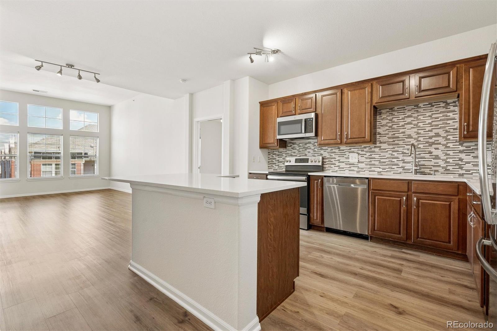 9633 E 5th Avenue Unit: 10304