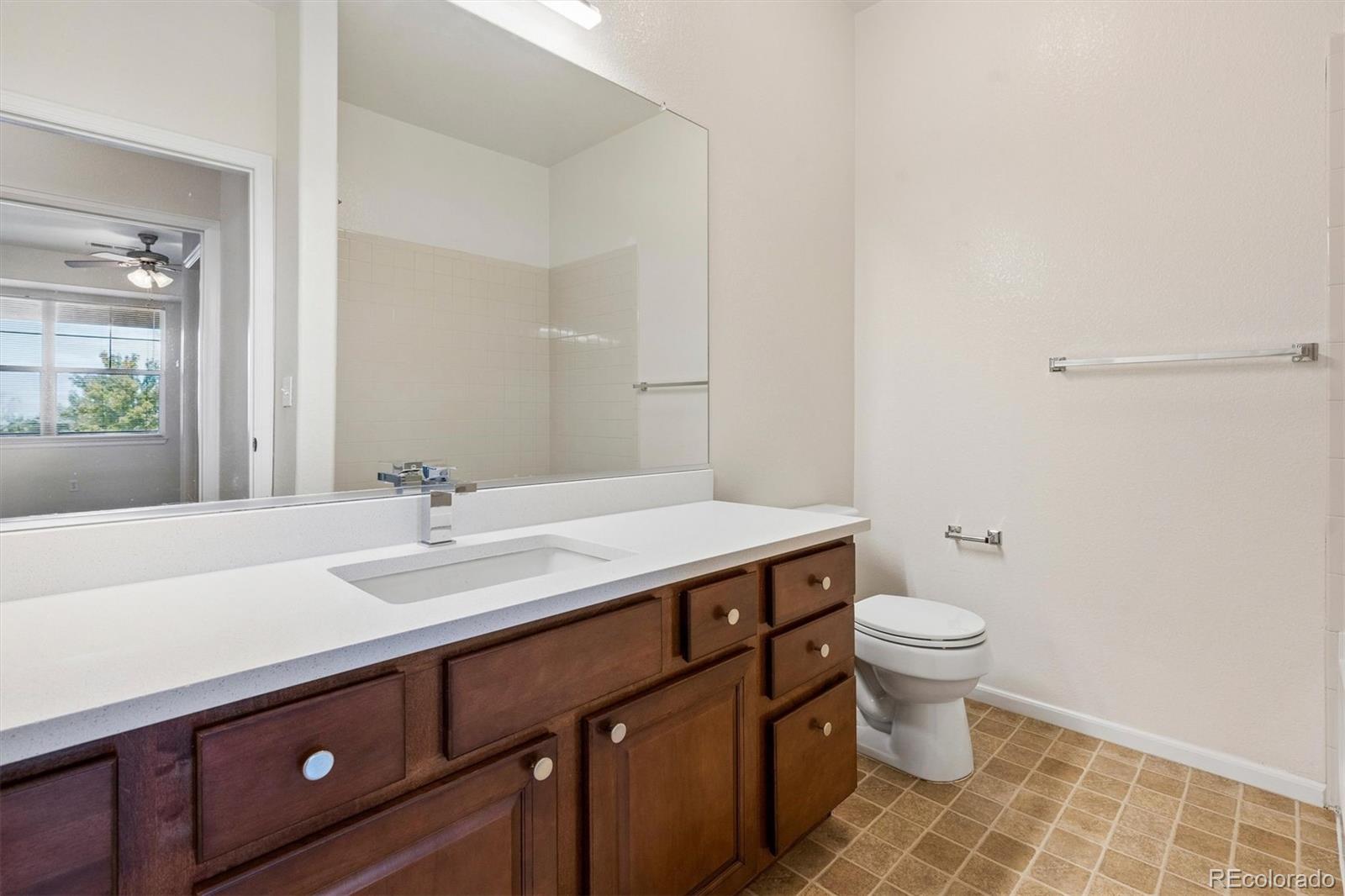 9633 E 5th Avenue Unit: 10304
