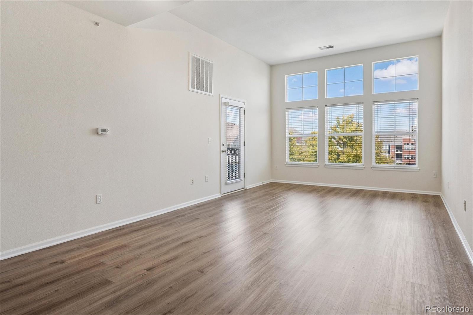 9633 E 5th Avenue Unit: 10304
