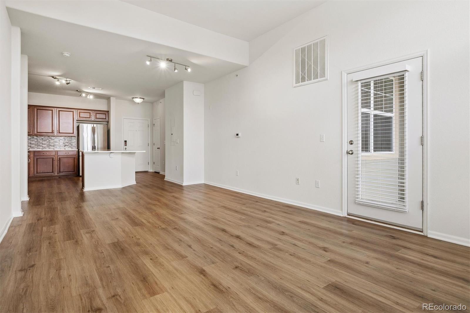 9633 E 5th Avenue Unit: 10304