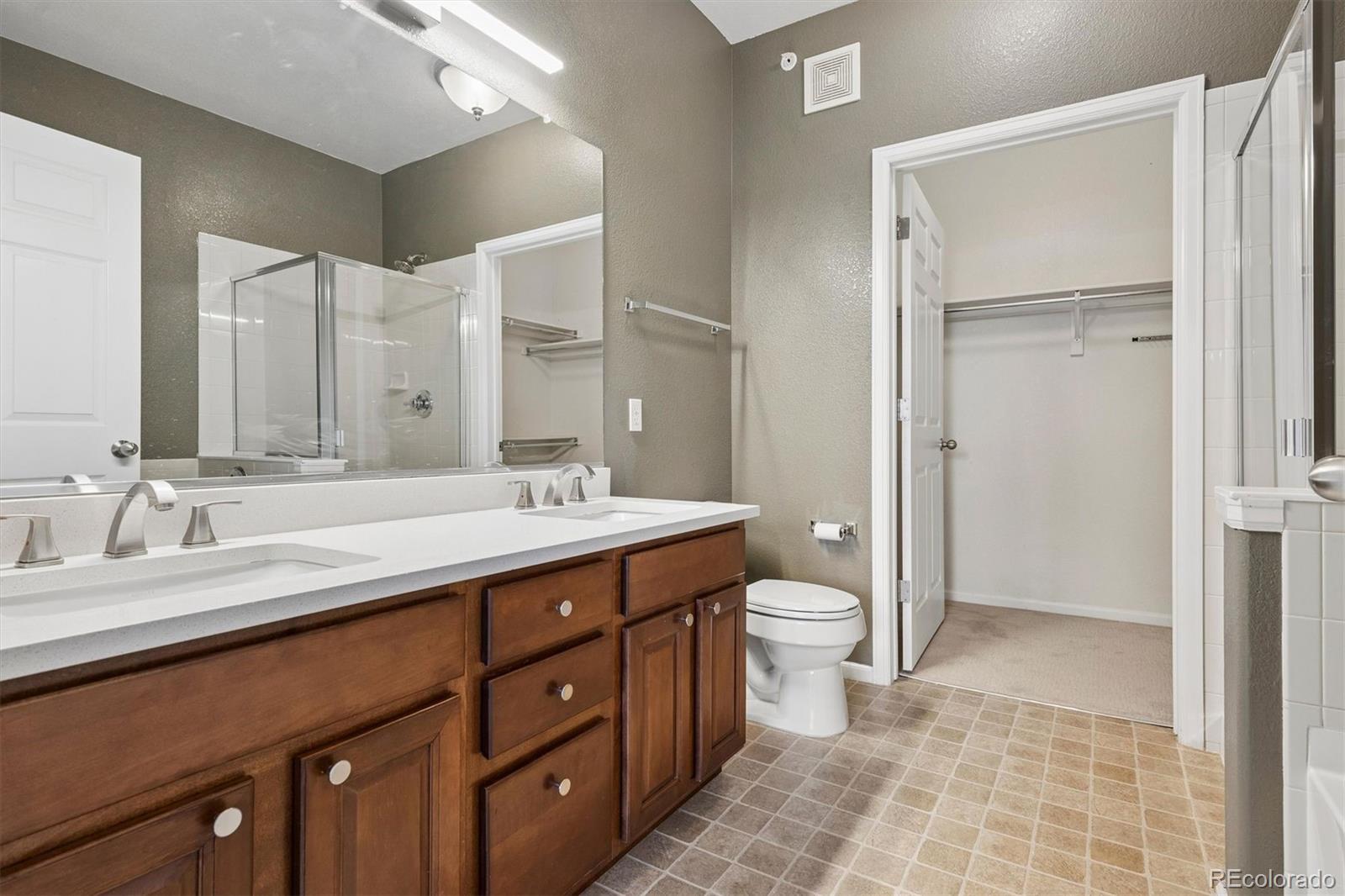 9633 E 5th Avenue Unit: 10304
