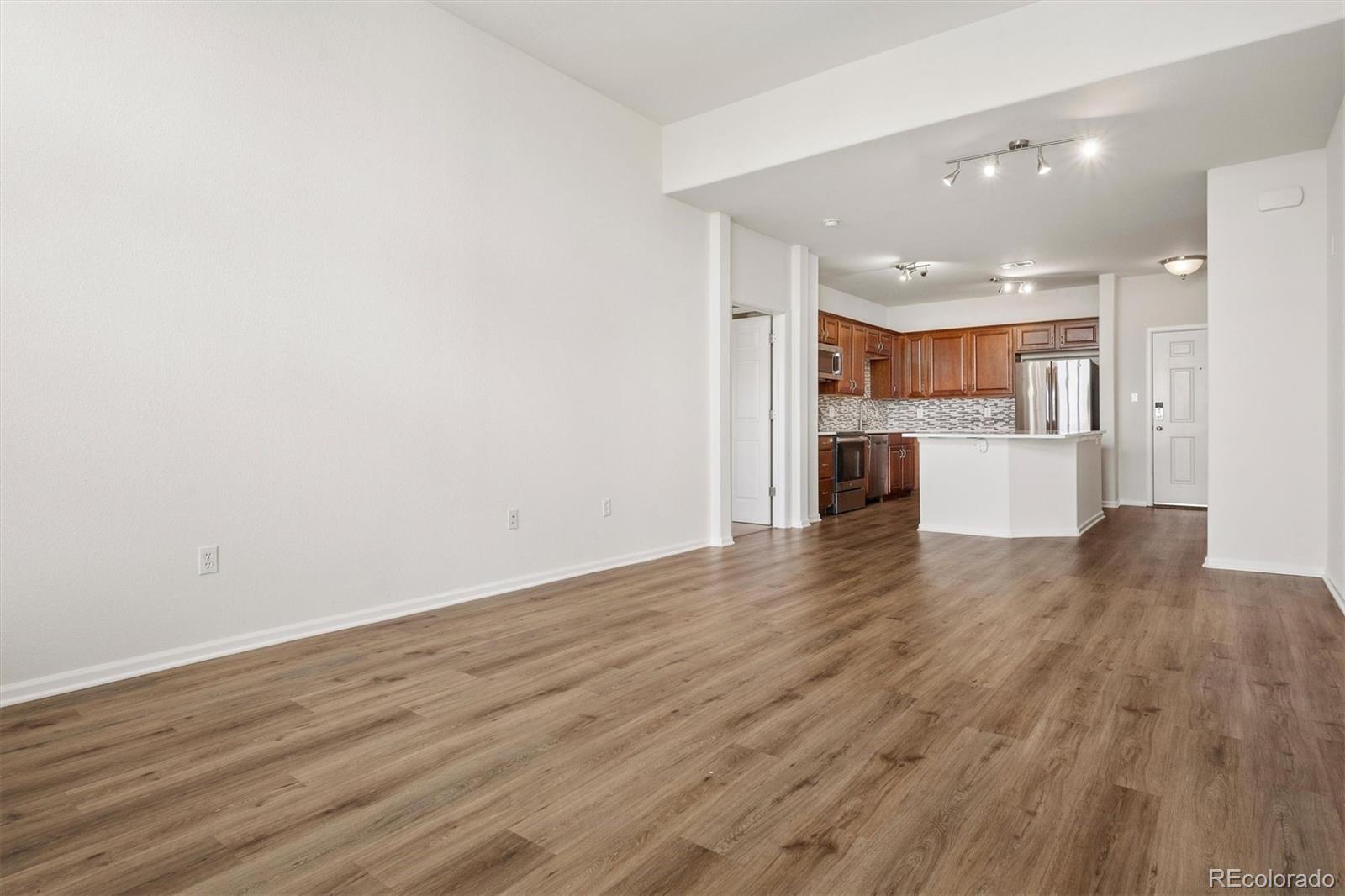 9633 E 5th Avenue Unit: 10304