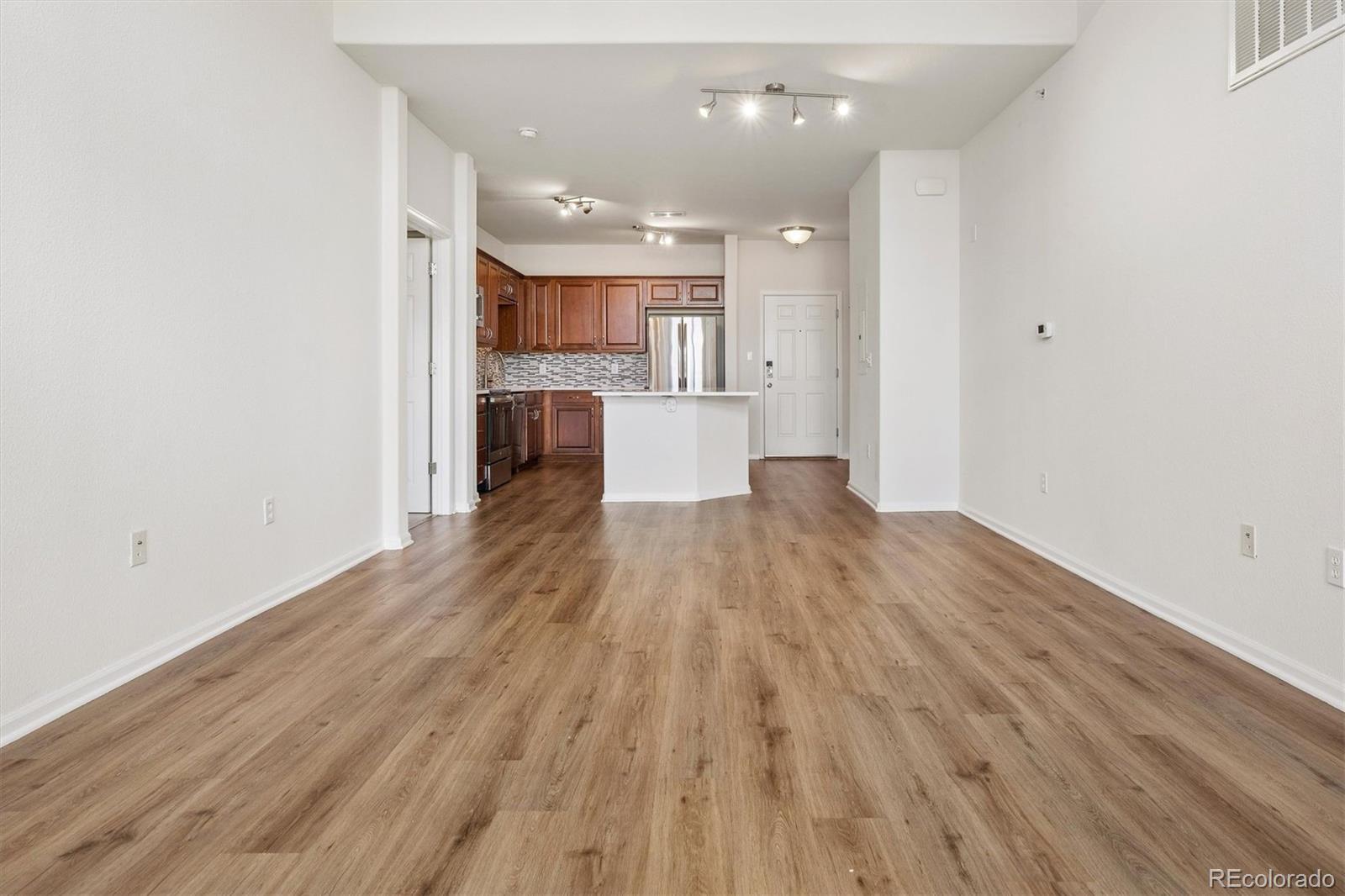 9633 E 5th Avenue Unit: 10304