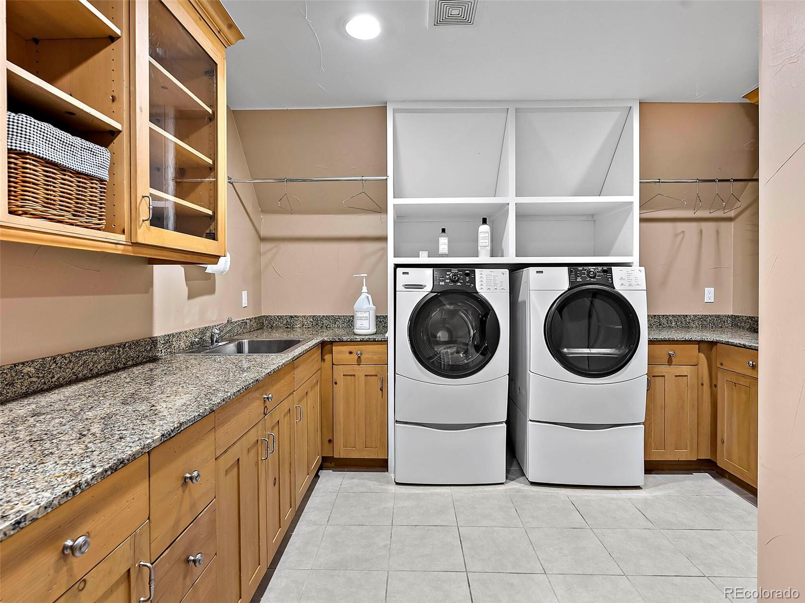 1991 E Alameda Avenue Unit: 14