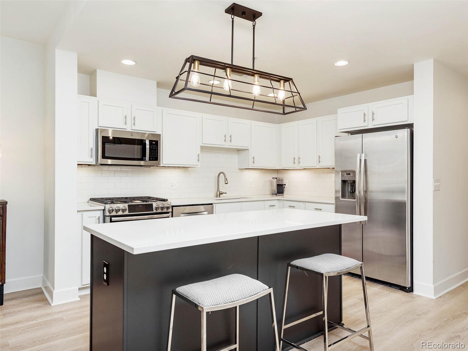 1631 N Emerson Street Unit: 319