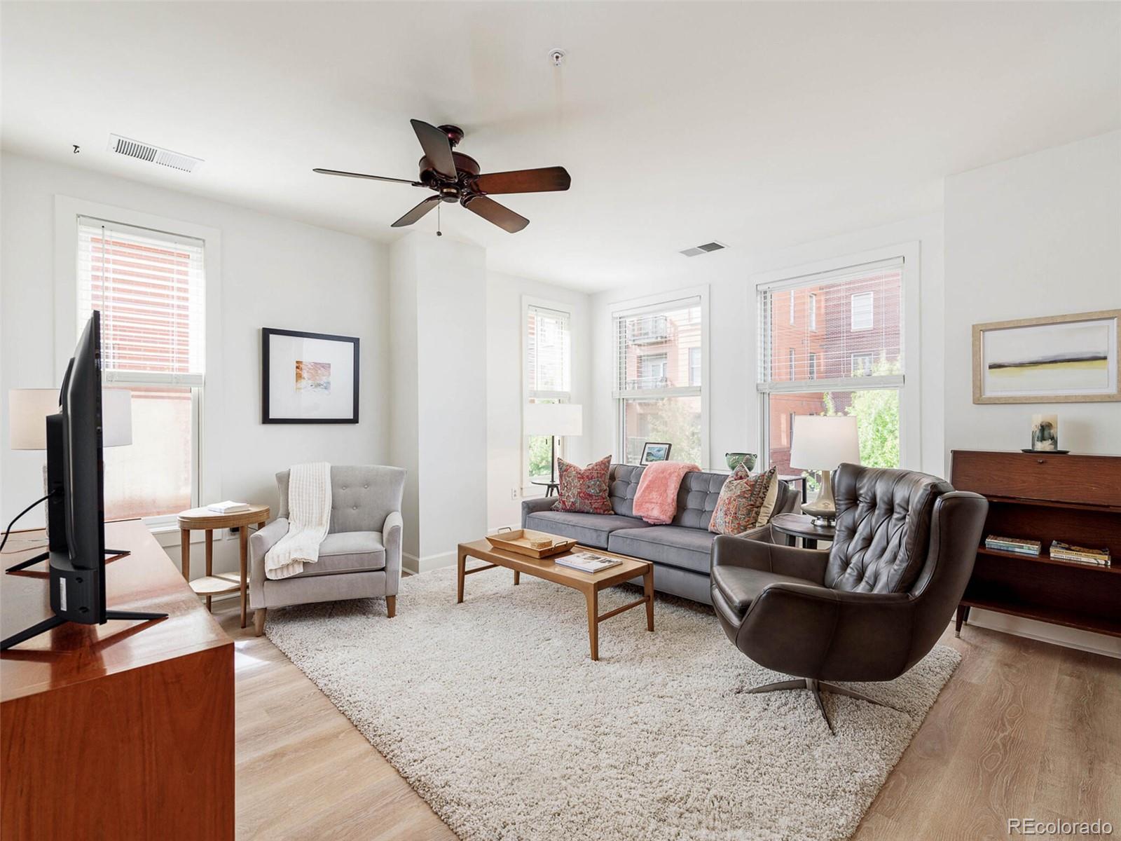 1631 N Emerson Street Unit: 319