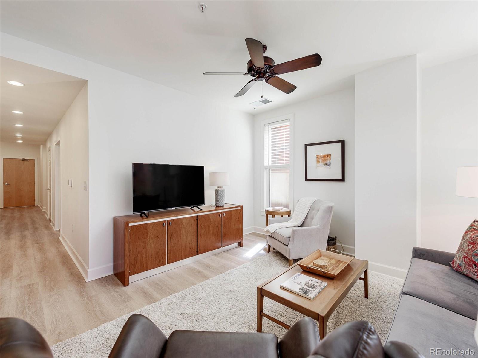 1631 N Emerson Street Unit: 319