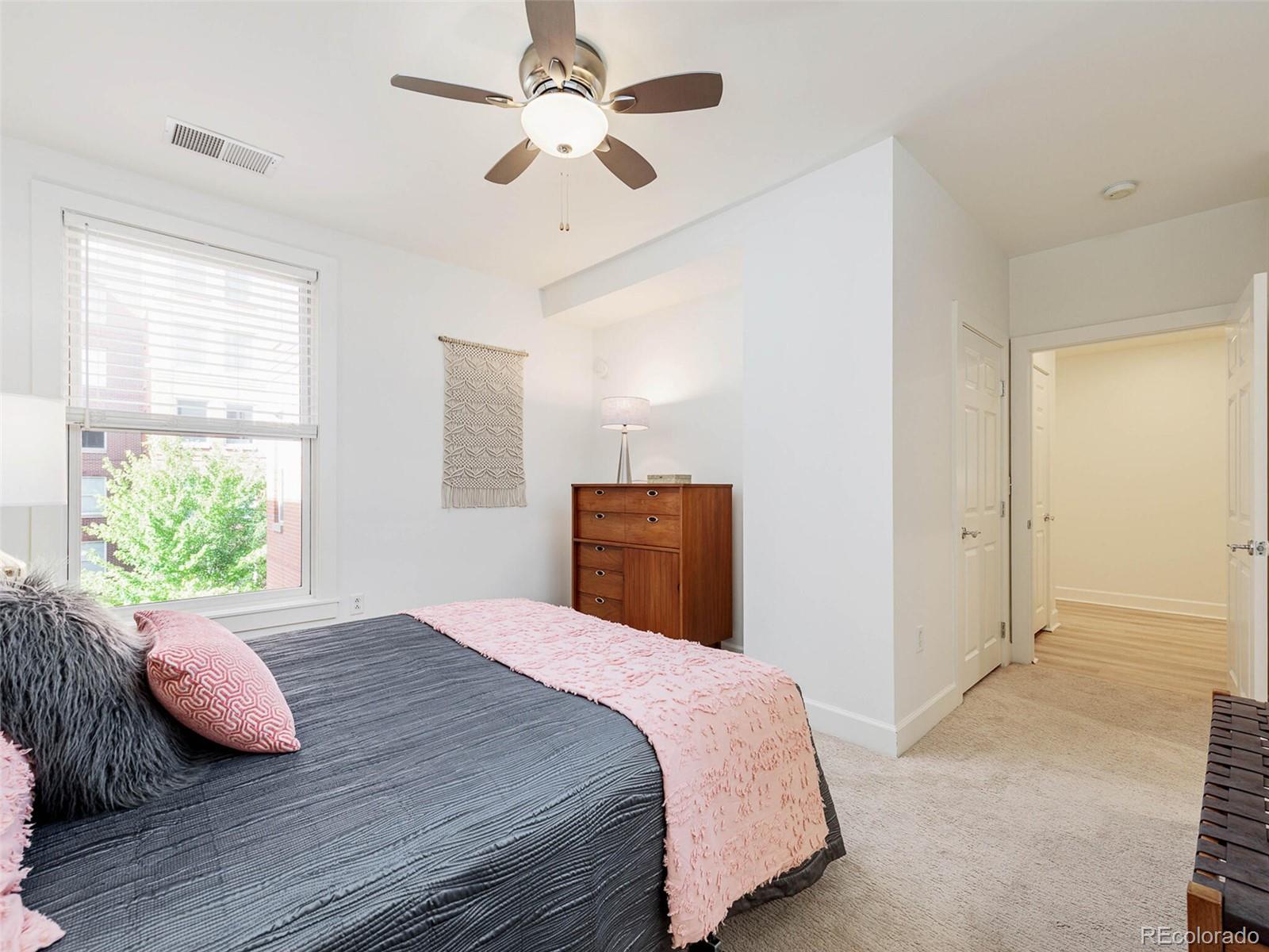 1631 N Emerson Street Unit: 319