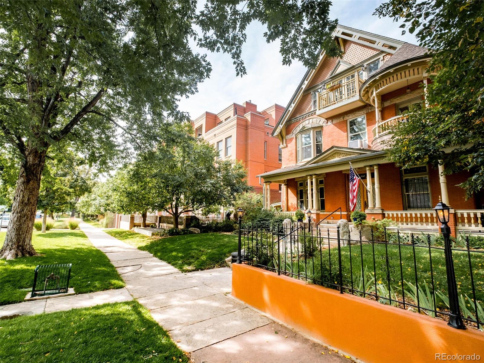 1631 N Emerson Street Unit: 319