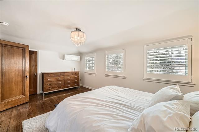340 Dahlia Street