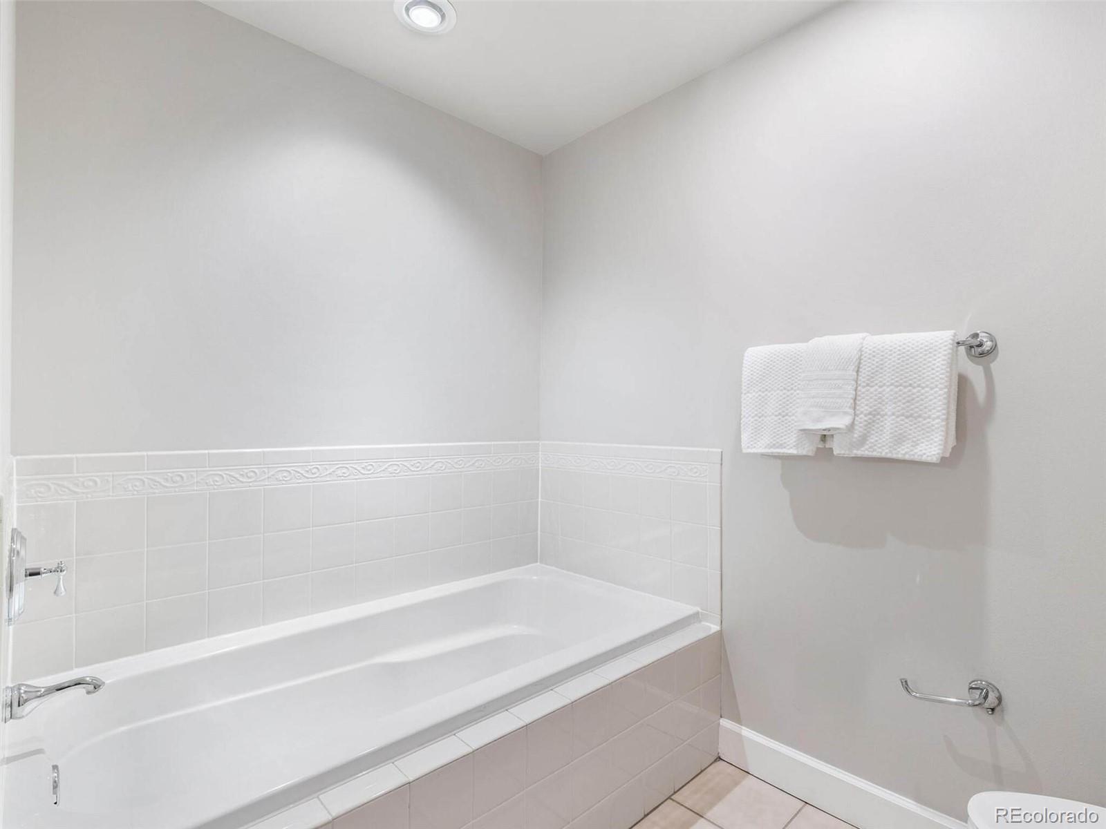 1630 Clarkson Street Unit: 614