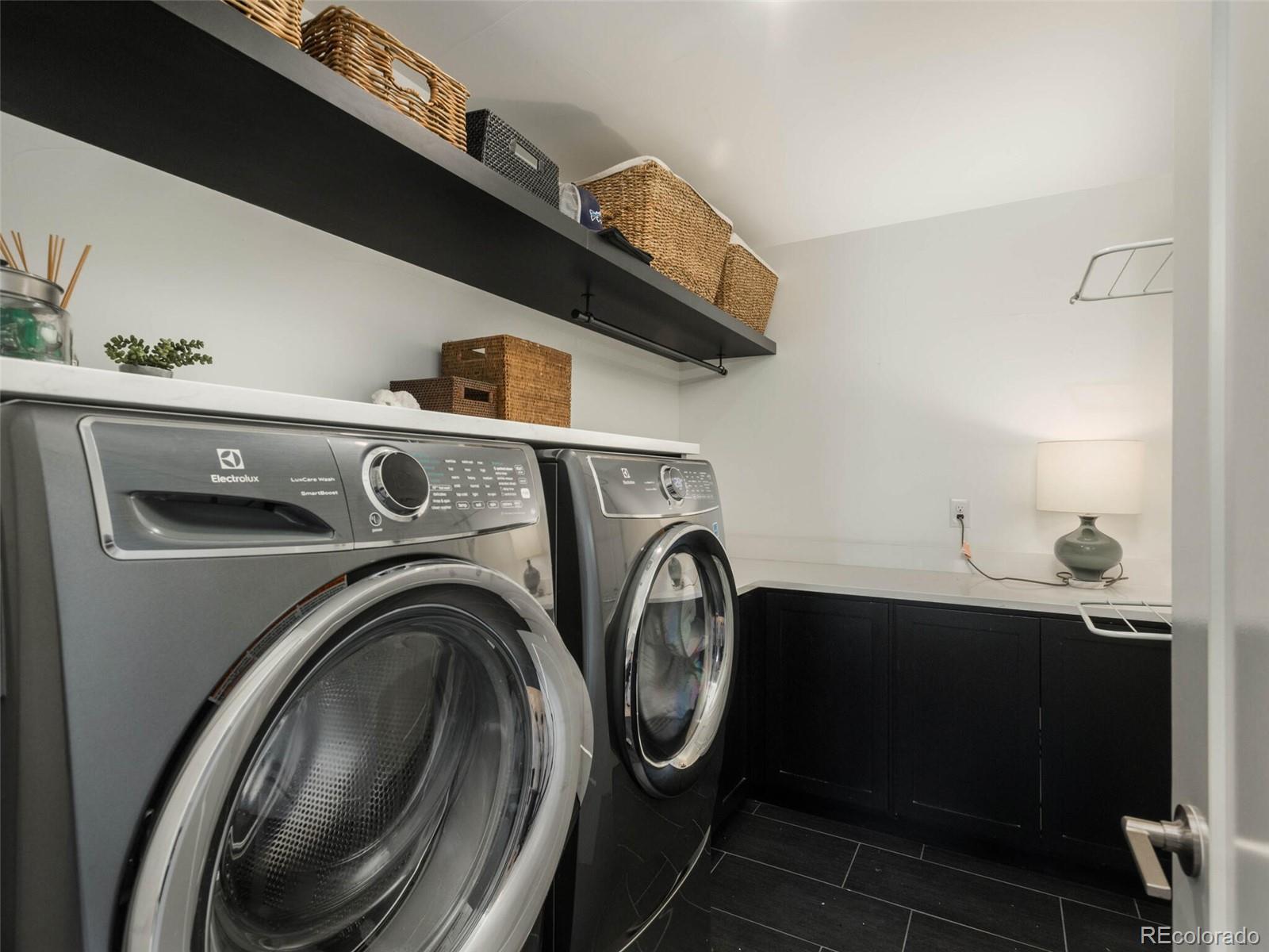 4697 W 50th Place