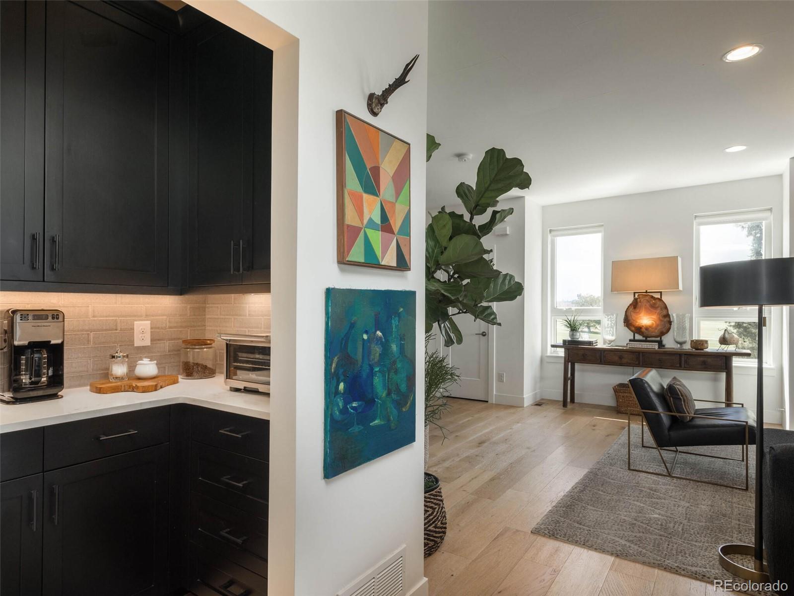 4697 W 50th Place
