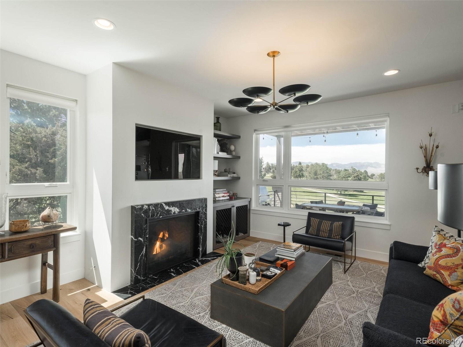 4697 W 50th Place