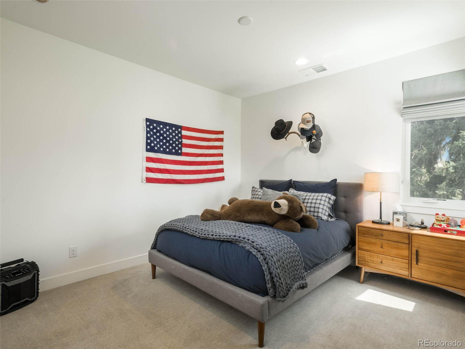 4697 W 50th Place